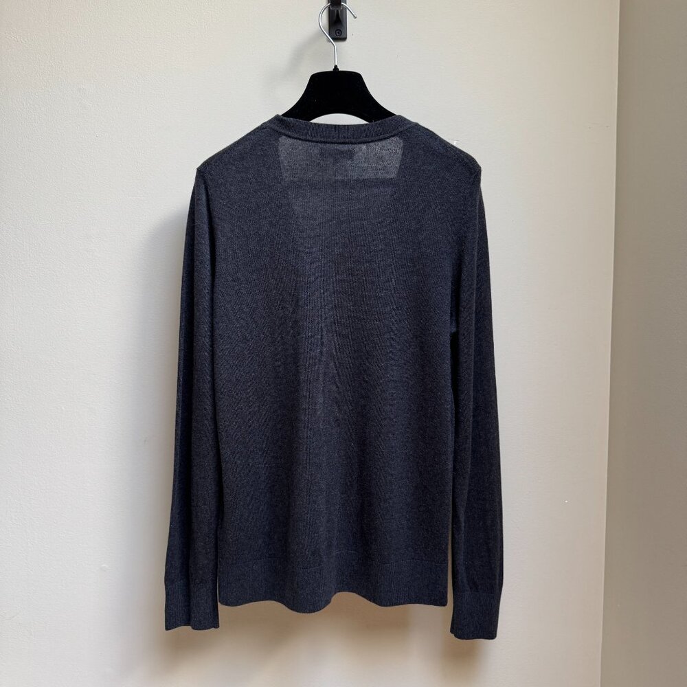 Quince Lightweight Cotton Cashmere V-Neck Sweater – Charcoal Gray - Picture 4 of 9
